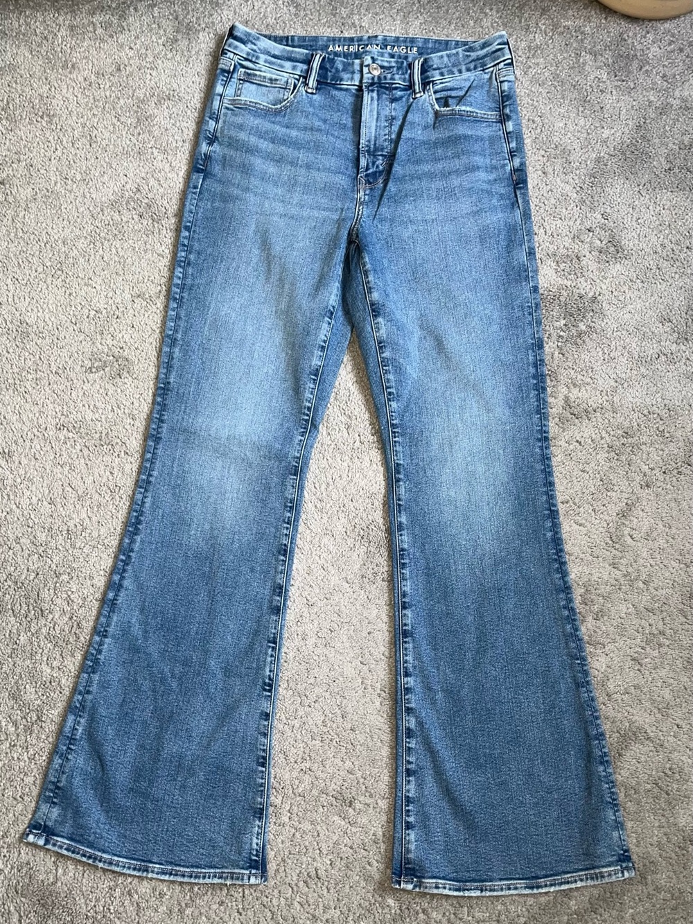 NWT American Eagle Super High Rise Flare Jean